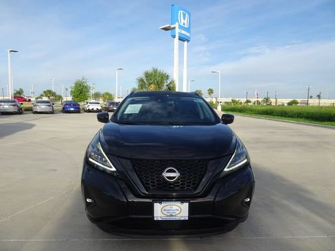 Used 2023 Nissan Murano SV w/ SV Midnight Edition Package FWD image 2