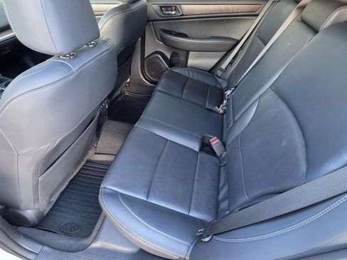 Used 2019 Subaru Outback 2.5i Limited w/ Popular Package #2 AWD/4WD image 9