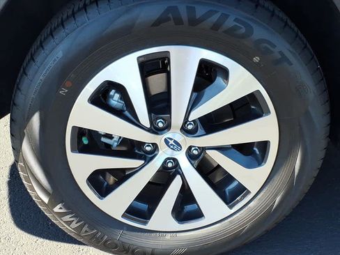 Certified 2025 Subaru Outback Premium w/ Popular Package #1A image 10