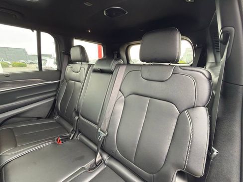New 2025 Jeep Grand Cherokee L Limited w/ Luxury Tech Group II AWD/4WD image 34