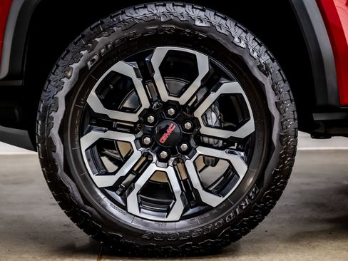 Used 2026 GMC Canyon AT4 w/ Nightfall Essentials Package image 40