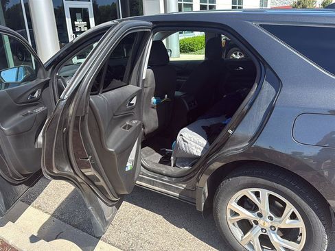 Used 2018 Chevrolet Equinox LT AWD/4WD image 12
