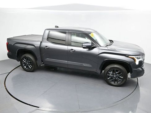 Used 2025 Toyota Tundra Platinum AWD/4WD image 38