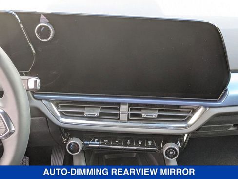 New 2025 Chevrolet Equinox EV LT image 29