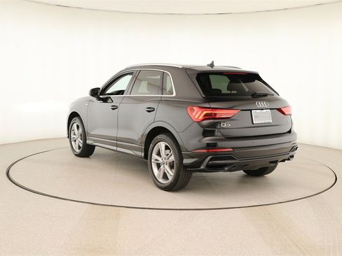 Certified 2022 Audi Q3 2.0T Premium image 4