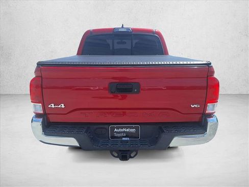 Used 2017 Toyota Tacoma SR5 w/ Tow Package AWD/4WD image 6