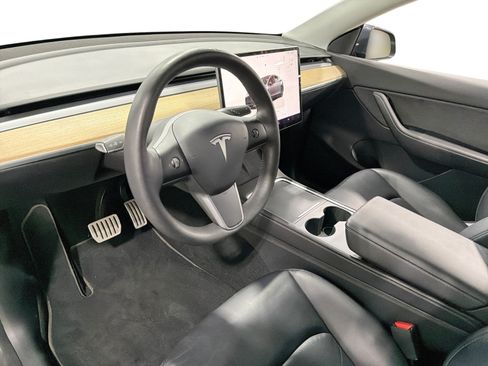 Certified 2022 Tesla Model Y Performance AWD/4WD image 9