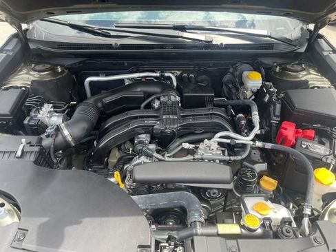 Used 2024 Subaru Outback Premium AWD/4WD image 10