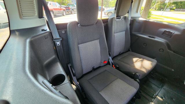 Used 2014 Ford Transit Connect XL FWD image 19