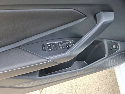 Used 2025 Volkswagen Jetta Sport FWD image 15