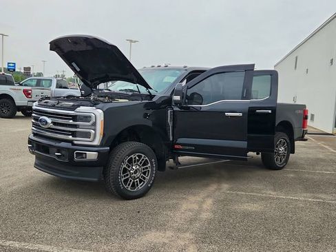 Used 2023 Ford F250 Limited AWD/4WD image 11