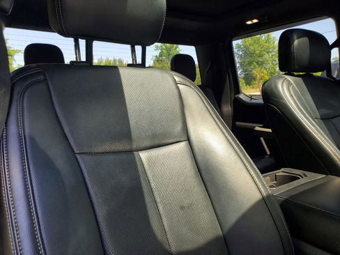Used 2018 Ford F150 Lariat w/ Equipment Group 502A Luxury AWD/4WD image 34