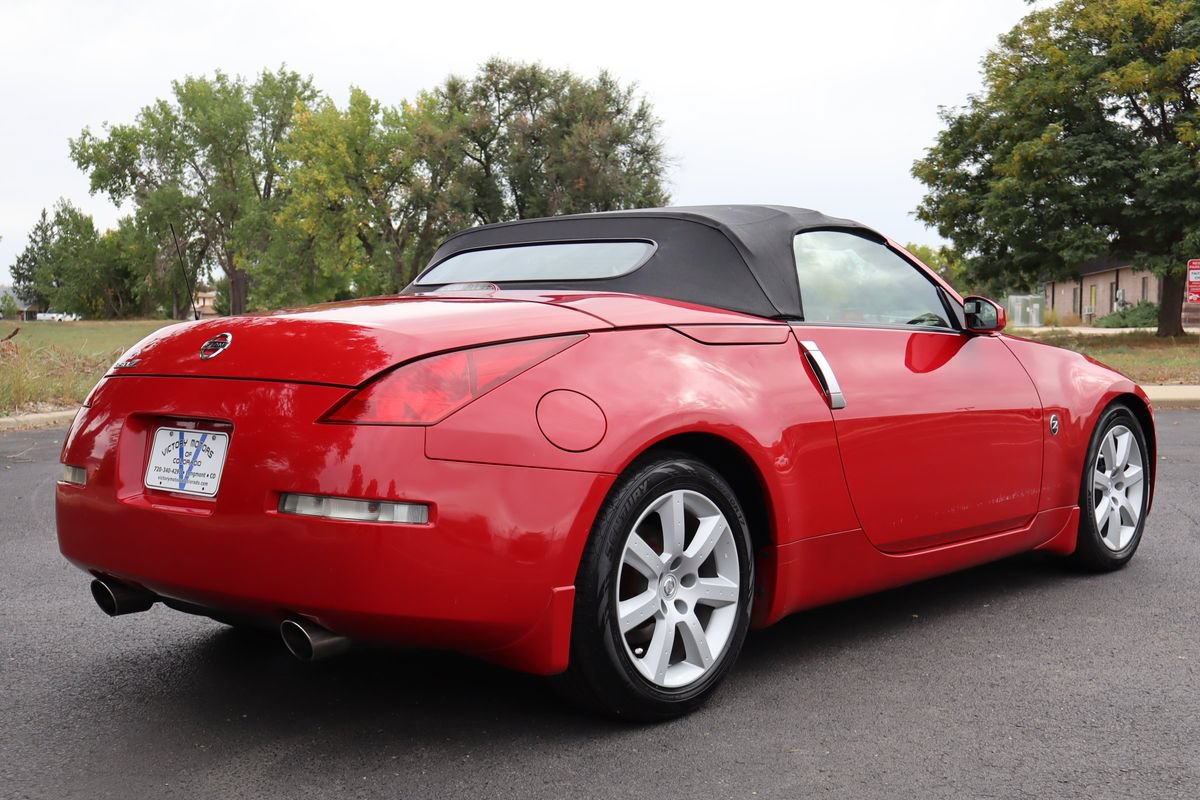 Used 2004 Nissan 350Z Enthusiast RWD image 5