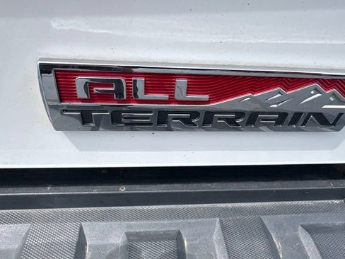 Used 2017 GMC Sierra 1500 SLT AWD/4WD image 13