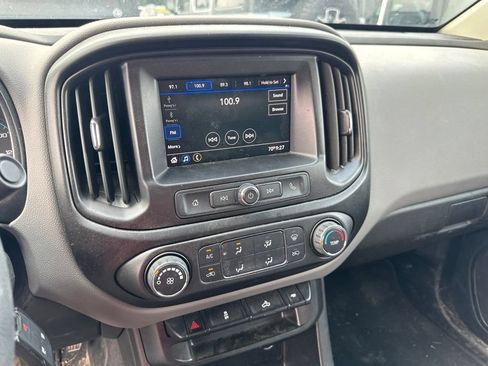 Used 2020 Chevrolet Colorado W/T w/ WT Convenience Package AWD/4WD image 8