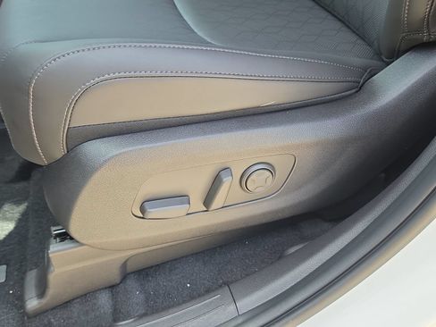 New 2026 Kia Carnival EX FWD image 22