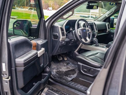 Certified 2019 Ford F150 Lariat image 17