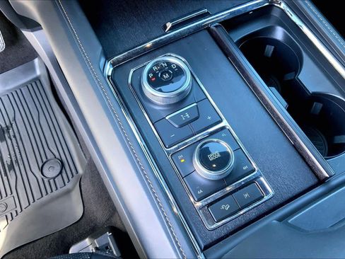 Used 2022 Ford Expedition Platinum image 31
