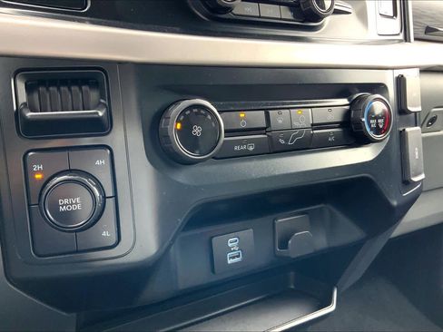 Used 2023 Ford F150 XLT image 65