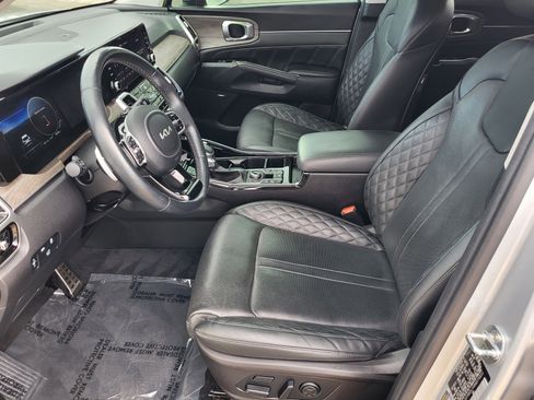 Used 2022 Kia Sorento SX Prestige image 13