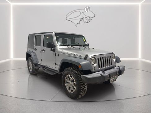 Used 2016 Jeep Wrangler Unlimited Rubicon w/ Dual Top Group AWD/4WD image 7