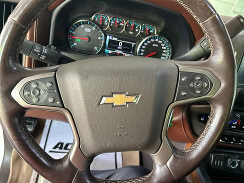 Used 2015 Chevrolet Silverado 2500 High Country w/ Duramax Plus Package image 27