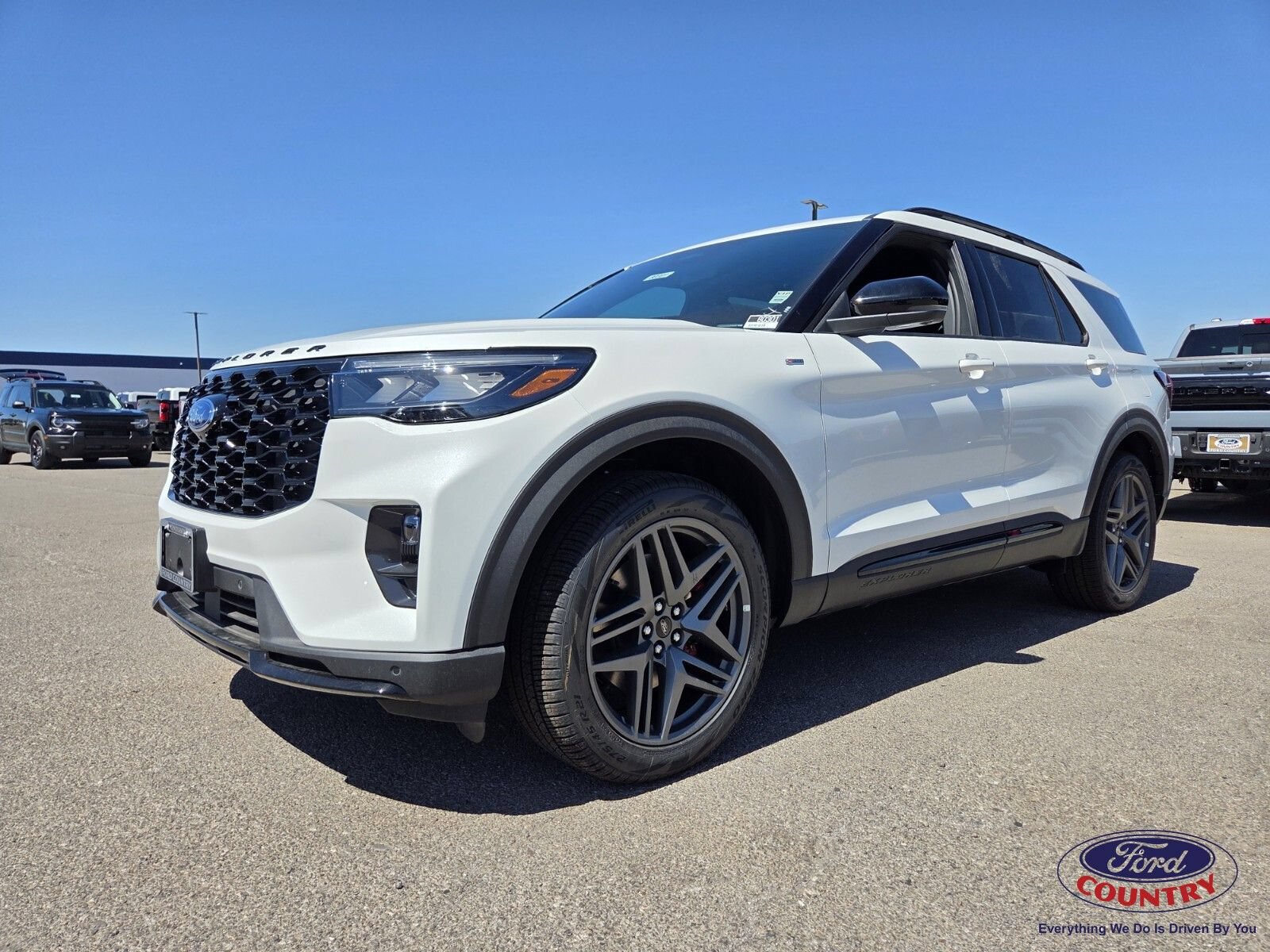 New 2026 Ford Explorer ST-Line w/ ST-Line Street Pack AWD/4WD image 2