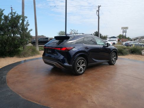 Used 2024 Lexus RX 350 Premium image 3