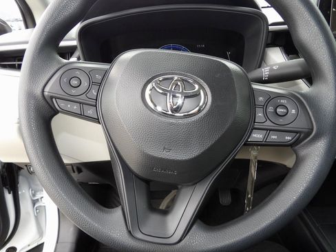 New 2026 Toyota Corolla Cross L image 16