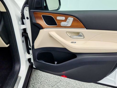 Used 2025 Mercedes-Benz GLE 350 4MATIC image 25