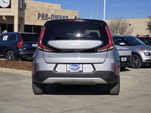 Certified 2025 Kia Soul LX image 7