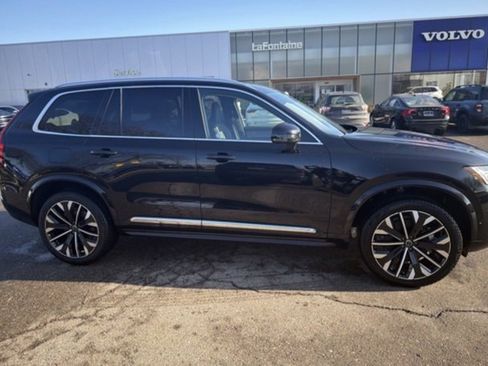 Used 2025 Volvo XC90 B6 Plus image 5