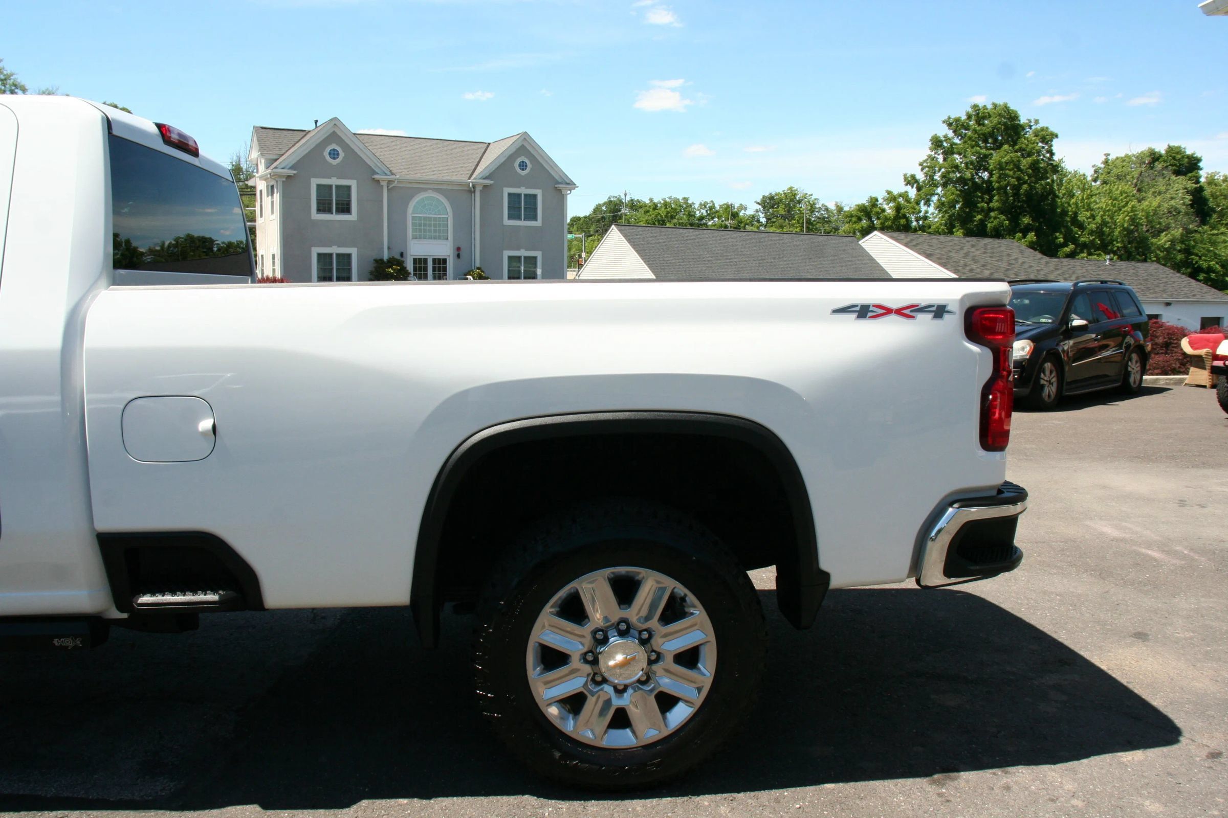 Used 2024 Chevrolet Silverado 2500 LT w/ Convenience Package AWD/4WD image 12