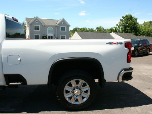 Used 2024 Chevrolet Silverado 2500 LT w/ Convenience Package AWD/4WD image 12