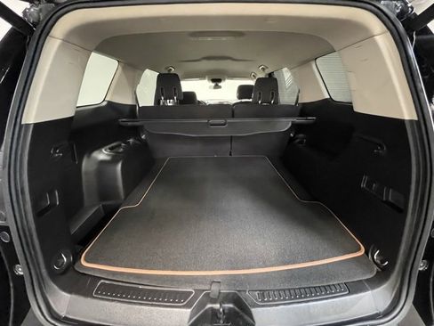 Used 2017 GMC Acadia SLE w/ Driver Alert Package I image 14