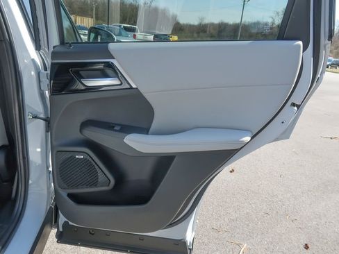 New 2026 Mitsubishi Outlander SE image 19