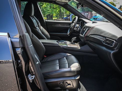 Used 2020 Maserati Levante S GranSport AWD/4WD image 17
