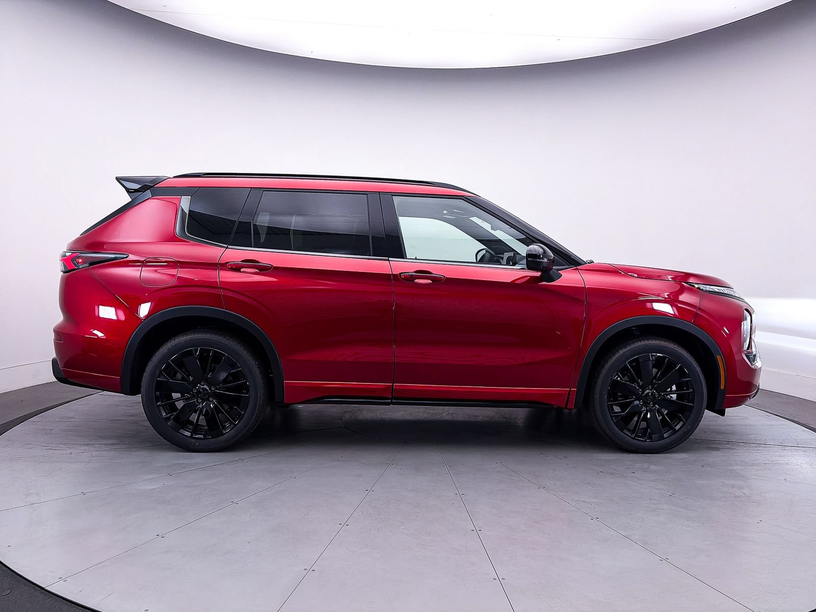 Used 2026 Mitsubishi Outlander SEL Black Edition FWD image 8