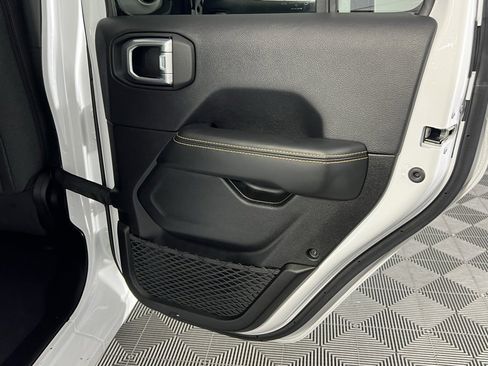 Used 2024 Jeep Wrangler Unlimited Sahara w/ Technology Group image 34