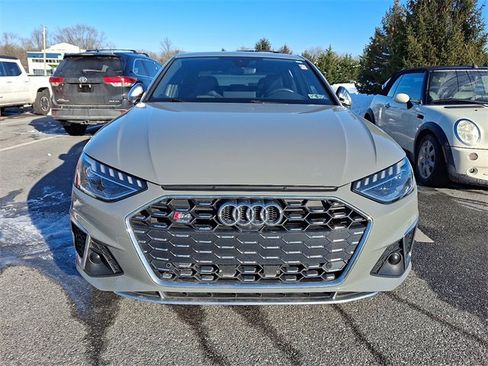 Used 2021 Audi S4 Premium Plus w/ Premium Plus Package image 2