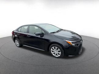 Used 2025 Toyota Corolla LE video 2