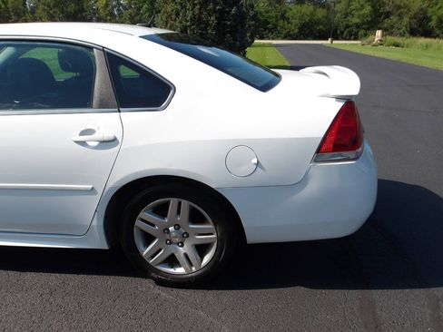 Used 2011 Chevrolet Impala LT w/ Luxury Edition Package FWD image 31