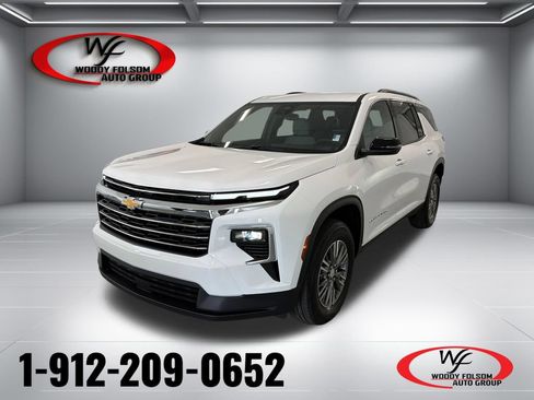 New 2026 Chevrolet Traverse LT w/ LPO, Floor Liner Package FWD image 1