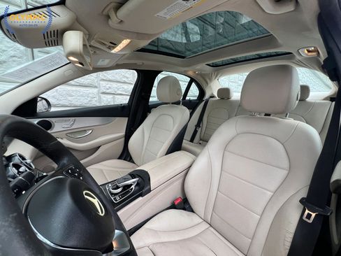 Used 2016 Mercedes-Benz C 300 4MATIC Sedan image 41