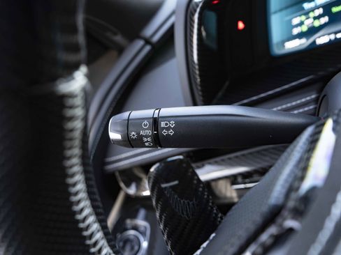 Used 2025 Chevrolet Corvette Stingray Preferred Cpe w/ 2LT image 40