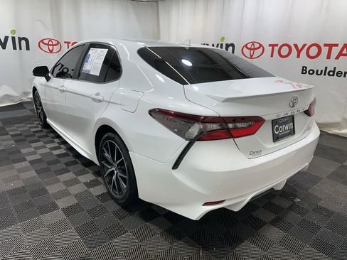 Used 2023 Toyota Camry SE image 4