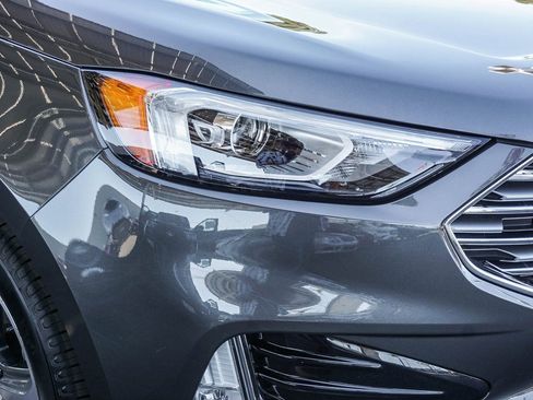 Used 2020 Ford Edge SEL w/ Convenience Package image 11