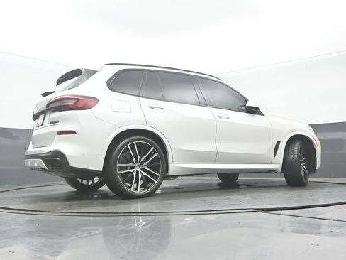 Used 2022 BMW X5 M50i w/ Executive Package AWD/4WD image 30