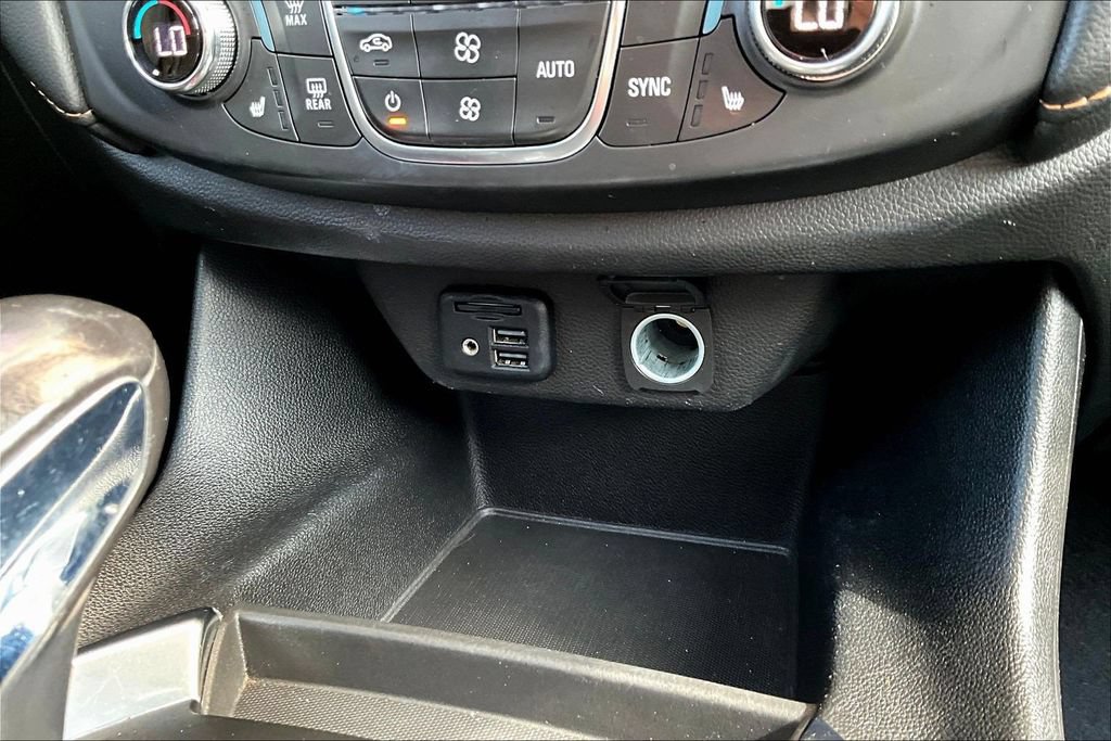 Used 2021 Chevrolet Traverse RS AWD/4WD image 13