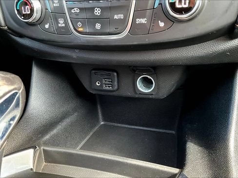 Used 2021 Chevrolet Traverse RS AWD/4WD image 13